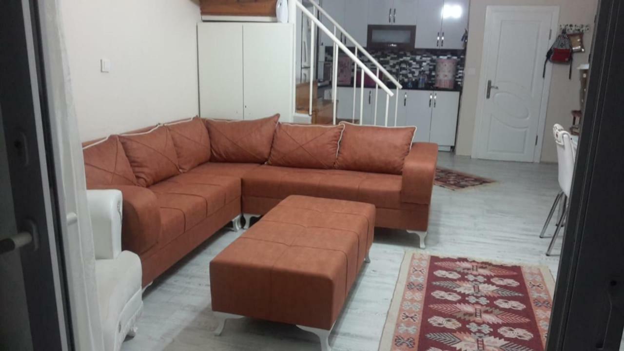 Kamelya 3 Side